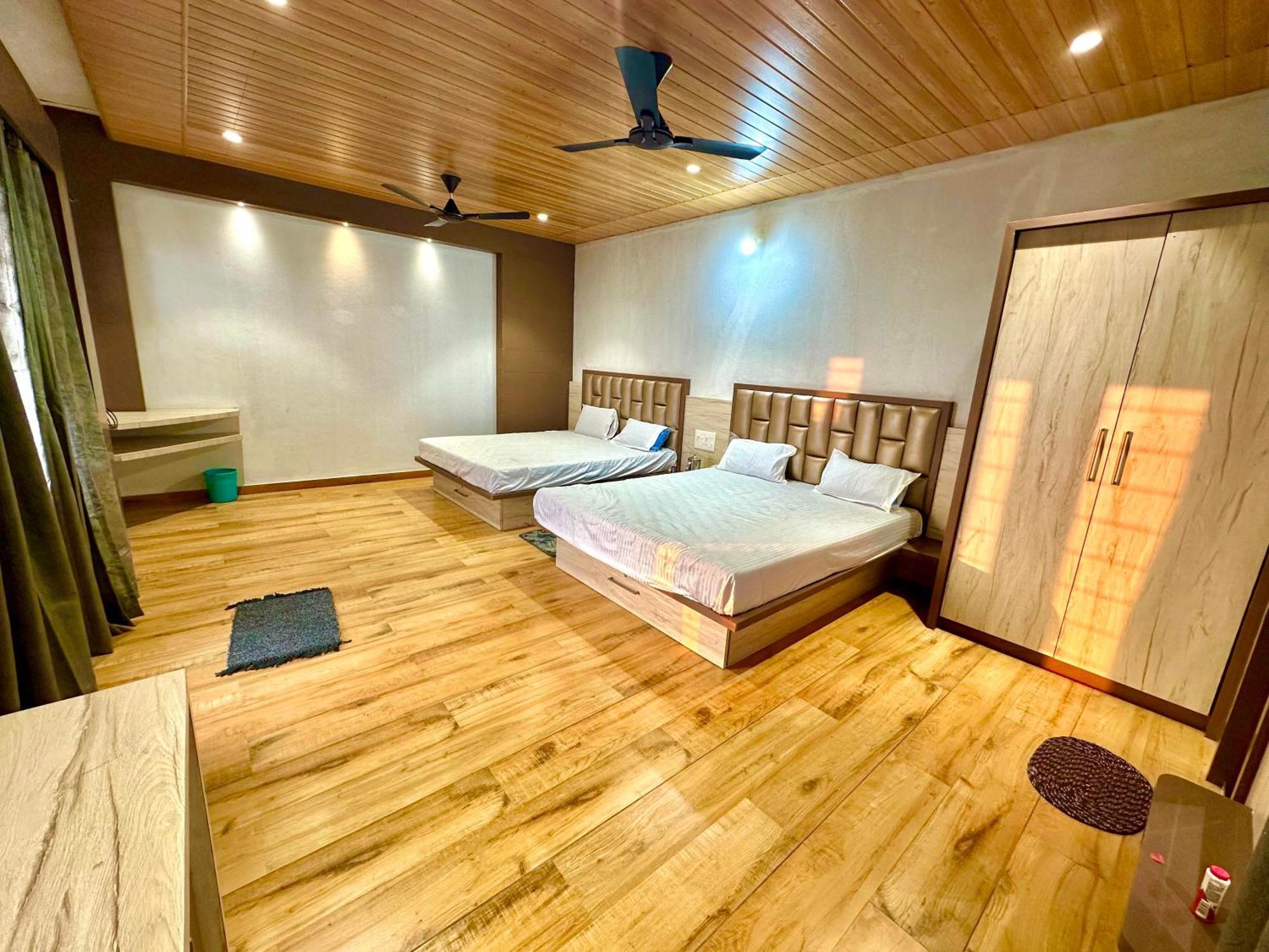 Silent Villa Valley View Room Panhāla Exteriör bild